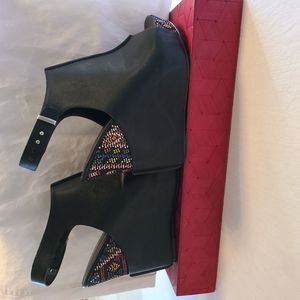 Charles David Ames Wedge Sandle.